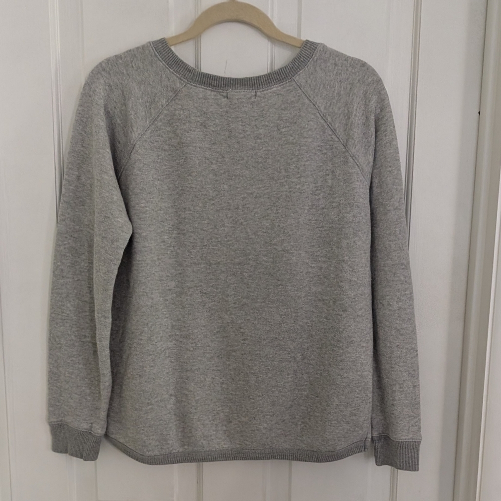 GAP Womens‎ Crew Neck Sweatshirt LARGE Logo Casual Cozy Pullover Gray - Picture 4 of 7